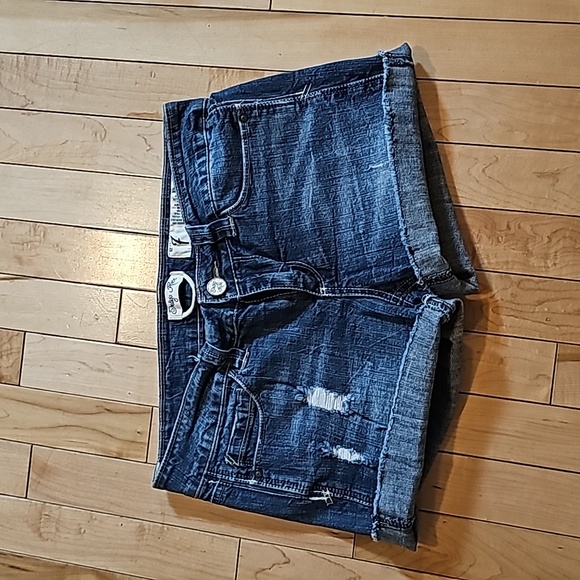 Indigo Rein cut off shorts - Picture 4 of 4